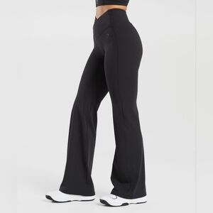 Gymshark Crossover Flare Leggings XS